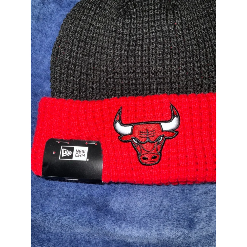 Michael Jordan Photo T-shirt and Chicago Bull Beanie